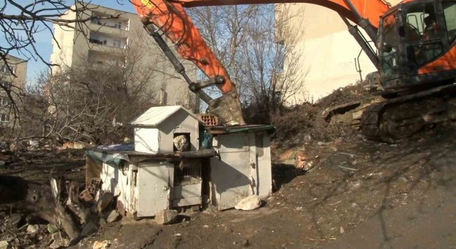 Başakşehirde tespiti yapılan son metruk binanın yıkımı yapıldı