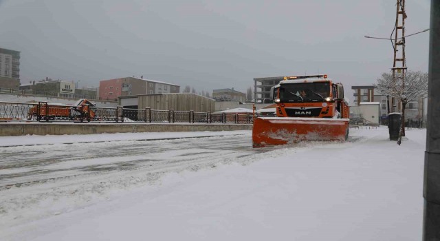 Başkale kar altında
