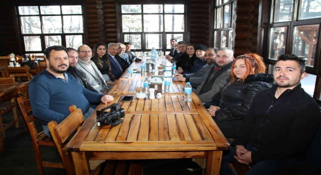 Başkan Akkaya gazetecilerin gününü kutladı