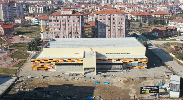 Başkan Altay: “Ereğli Yarı Olimpik Yüzme Havuzu inşaatında sona geldik”