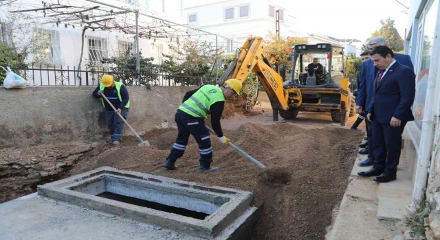 Başkan Aras, Dere Sokakta incelemelerde bulundu