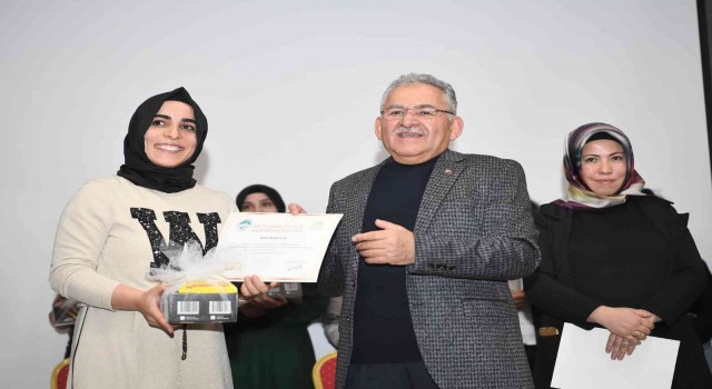 Başkan Büyükkılıç 7. Evlilik Akademisi Sertifika Törenine katıldı