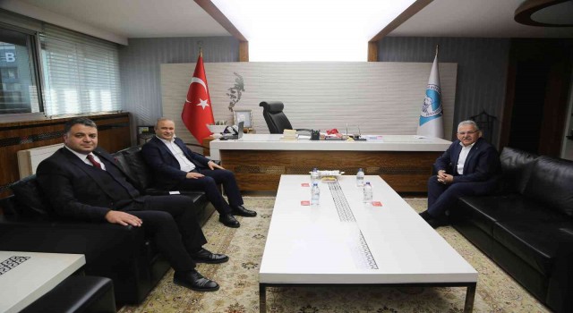 Başkan Büyükkılıçtan Akkışla istişaresi