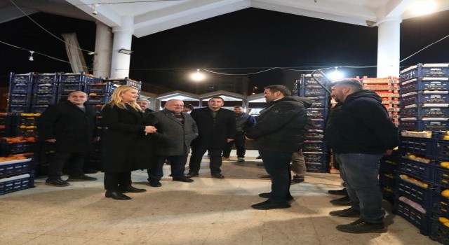 Başkan Doğandan hal esnafıyla bir araya geldi