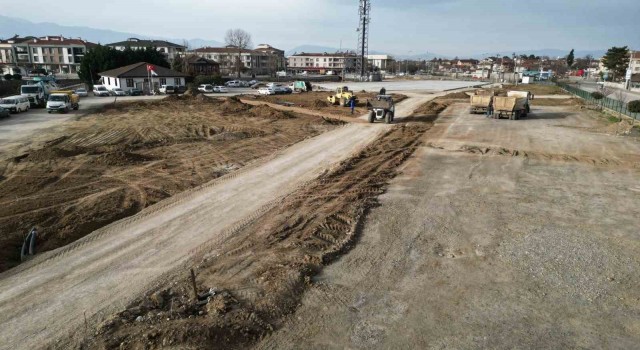 Başkan Özlüden çocuklara özel hediye