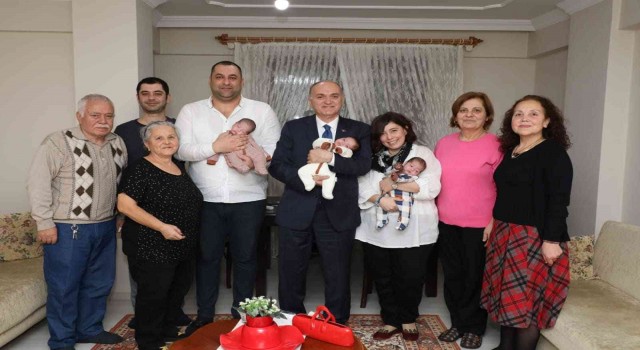 Başkan Özlüden üçüz bebeklere sürpriz ziyaret