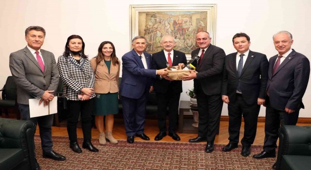 Başkan Sertaslan: “Genel Başkanımız yaptığımız projeleri beğendi”