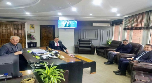 Başkan Yamanı makamında ziyaret ettiler