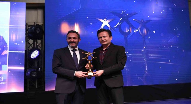 Başkan Yazıcının teknoloji ve dijitalleşme alanındaki örnek çalışmalarına ödül