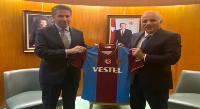 Başkan Zorluoğluna Pariste ilgi