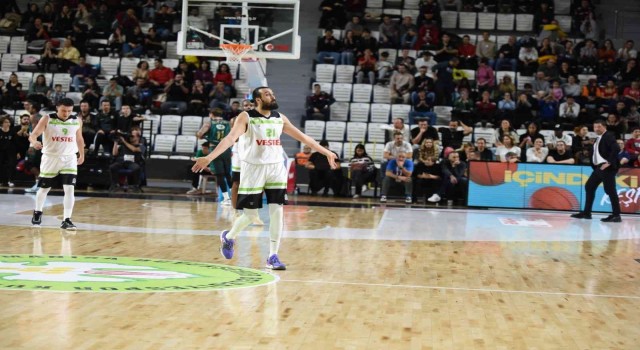 Basketbol Süper Ligi: Manisa BBSK: 80 - Pınar Karşıyaka: 76