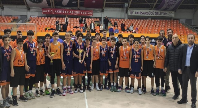 Basketbol U14 Mahalli Ligde şampiyonlar belli oldu