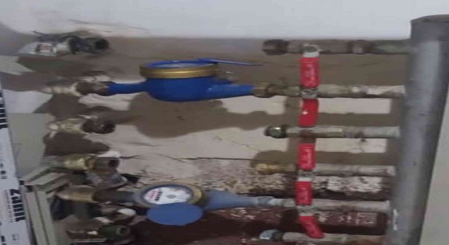 Batmanda apartmana giren hırsızlar su sayaçlarını çaldı