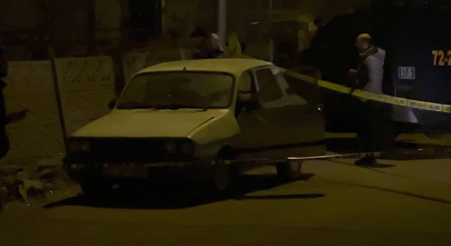 Batmanda bir kişi aracında ölü bulundu