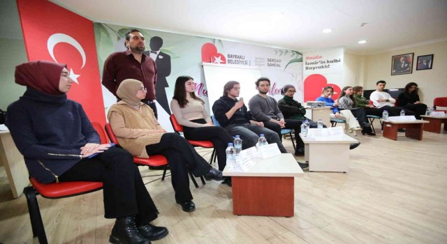 Bayraklıda üniversiteli ‘akranlar buluştu
