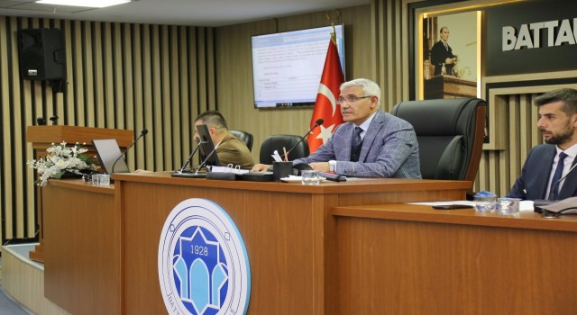 Belediye meclisinde 8 madde görüşüldü