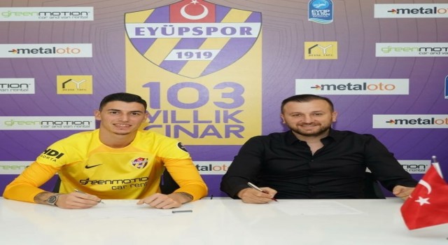Berke Özer, Eyüpspora imzayı attı, Ümraniyespora kiralandı