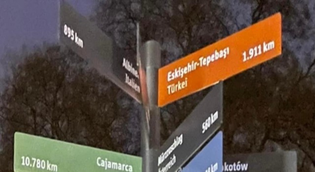 Berlinde dikkat çeken Eskişehir tabelası