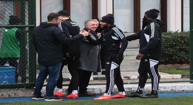 Beşiktaşta Kasımpaşa maçı hazırlıklarını Başkan Çebi de takip etti