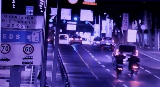 Beşiktaşta motosikletli 3 gencin öldüğü kaza kamerada