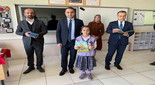 Besnide 18 bin 594 öğrenci karne sevinci yaşadı
