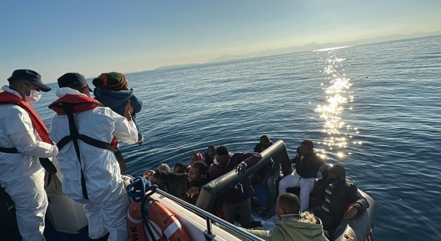 Bodrumda 65 düzensiz göçmen kurtarıldı