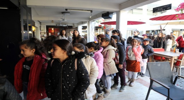 Bodrumlu gençlere önce üretsiz kurs, sonra karne hediyesi