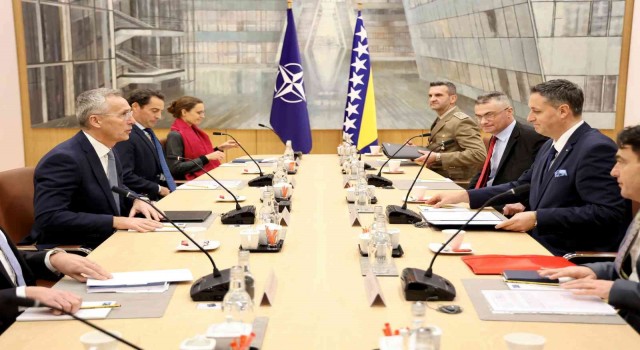 Bosna Hersek Devlet Başkanlığı Konseyinin Boşnak üyesi Becirovic, NATO Genel Sekreteri Stoltenberg ile bir araya geldi