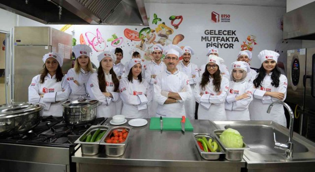 BTSO Mutfak Akademide yeni dönem eğitimleri başlıyor