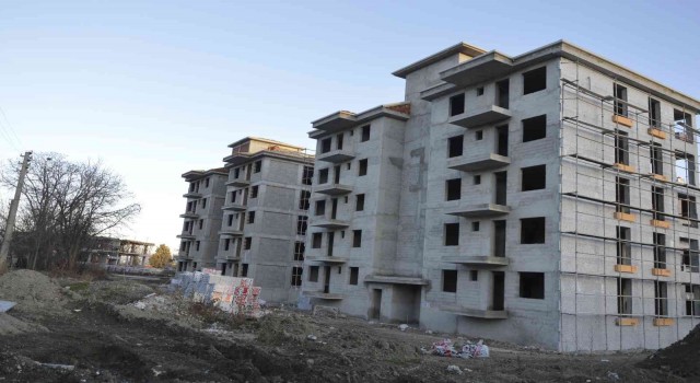 Burdurda inşaattan düşen işçi ağır yaralandı