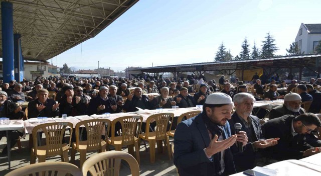 Burdurda vatandaşlar yağmur duasına çıktı