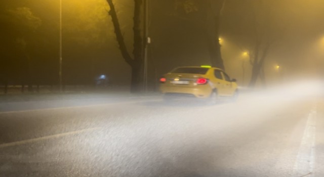 Bursada sisli hava etkisini gösterdi, görüş mesafesi 25 metreye düştü