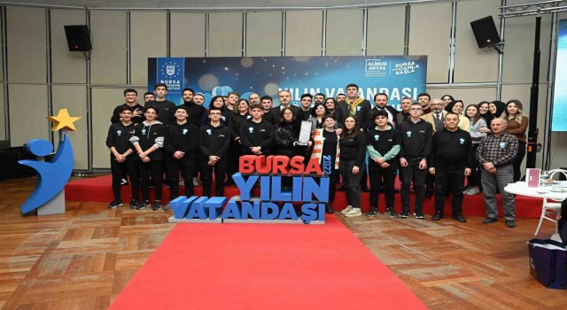 Bursada yılın vatandaşı öğretmenler oldu