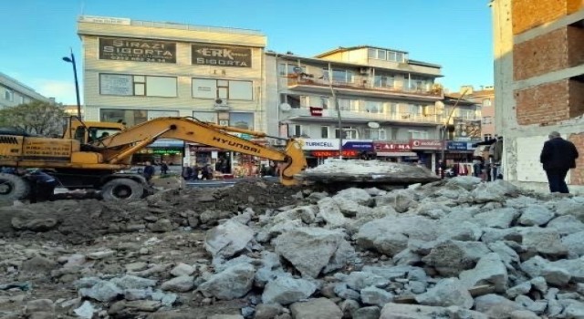 Büyükçekmecede inşaat alanında lahit bulundu