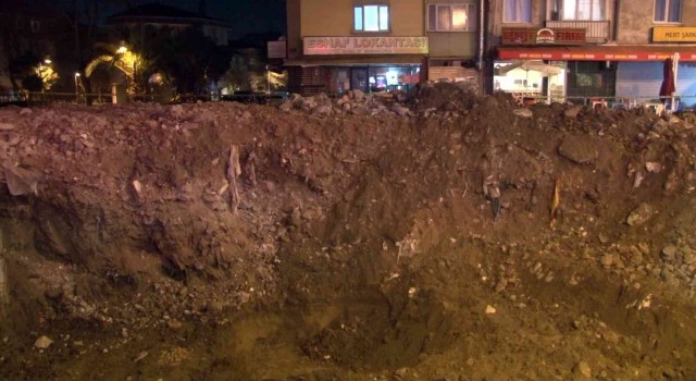 Büyükçekmecede inşaat alanında lahit bulundu