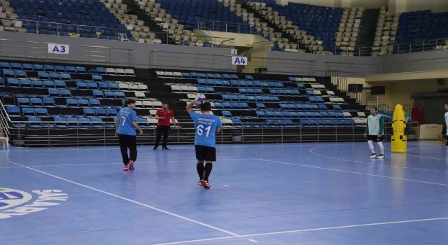 Büyükşehir hentbolda hedef, iki kupayı da kazanmak