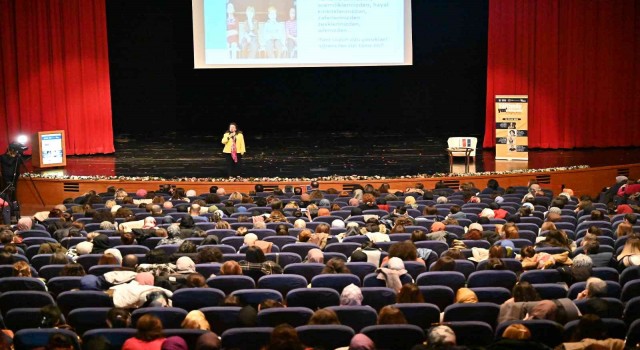 Büyükşehirden eğitimcilere özel konferans