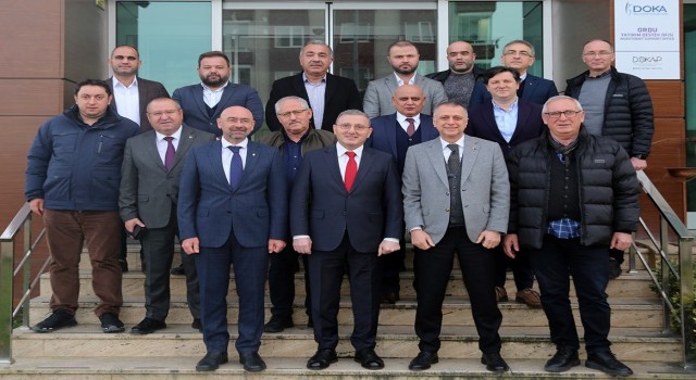 Çakırmelikoğlu: “Samsun-Sarp Demiryolu Projesi 2023 yılı yatırım programına alınmalıdır”