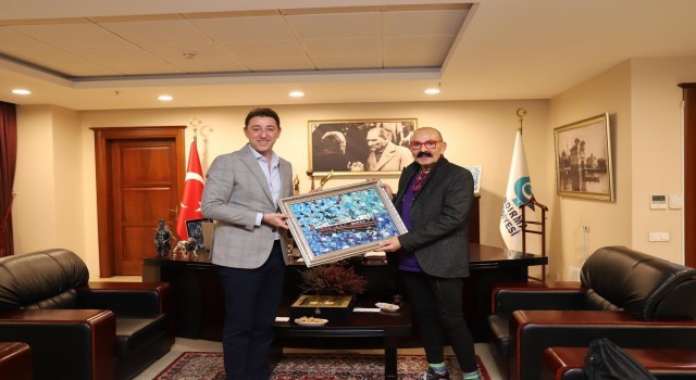 Cemil İpekçi yeni koleksiyonunun hazırlığını Bandırmada gerçekleştiriyor