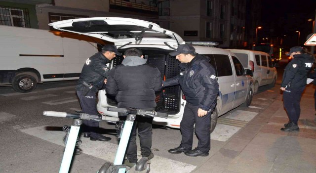 Çeşitli suçlardan hapis cezasıyla aranan 8 kişiye gözaltı