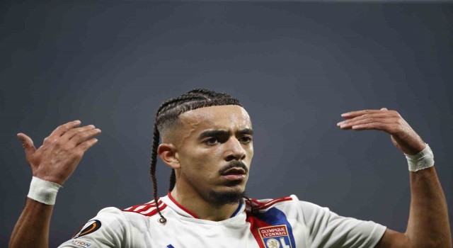 Chelseaye imza atan Malo Gusto Olympique Lyona kiralandı