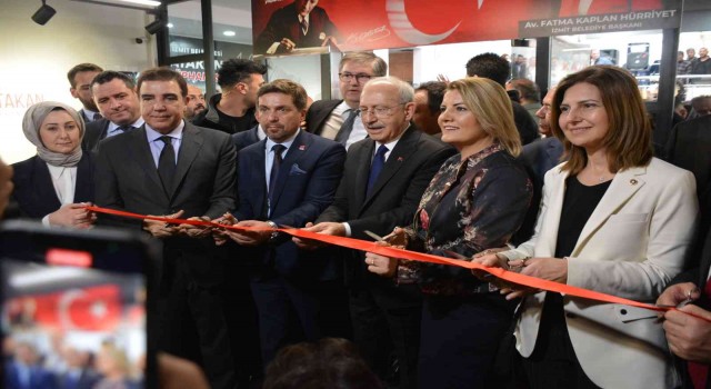 CHP Lideri Kemal Kılıçdaroğlu kütüphane açılışı için Kocaelide
