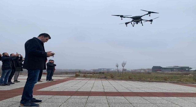 Çiftçileri ‘pilot yapan eğitim