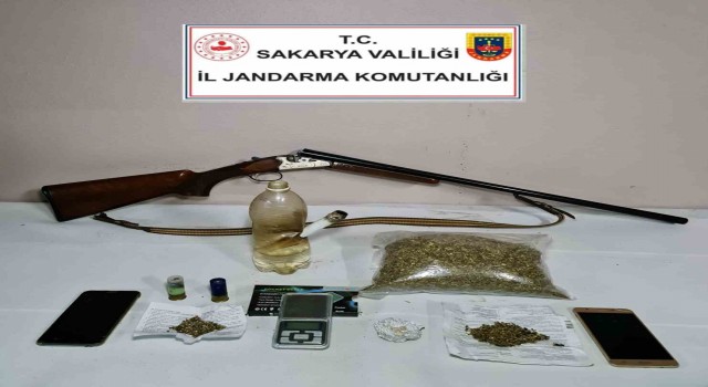 Çiftliğinde uyuşturucu satıyordu jandarmaya yakalandı