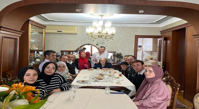 Çocuk Edebiyatı Yazarı Gülten Dayıoğlunu duygulandıran ziyaret