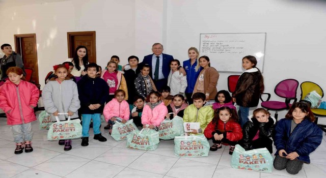 Çocukların karne hediyesi Başkan Akaydan