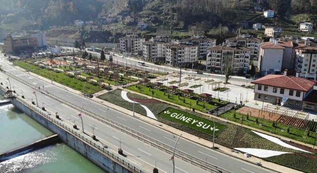 Cumhurbaşkanı Erdoğanın baba ocağı Güneysu ilçesindeki Millet Bahçesi açılış için gün sayıyor