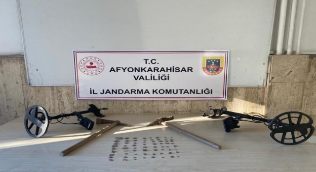 Dedektörle yakalandılar