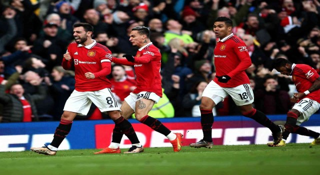 Derbide kazanan Manchester United!