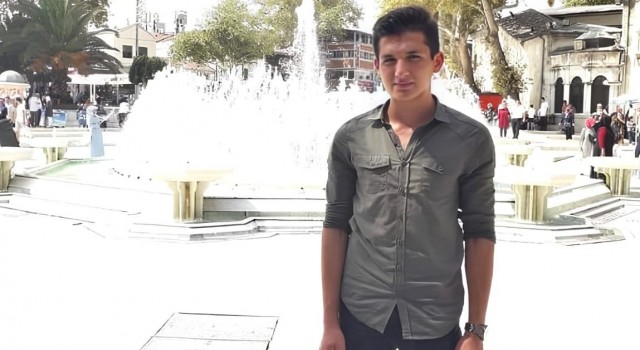 Ders çalışırken kalp krizi geçirerek hayatını kaybetti